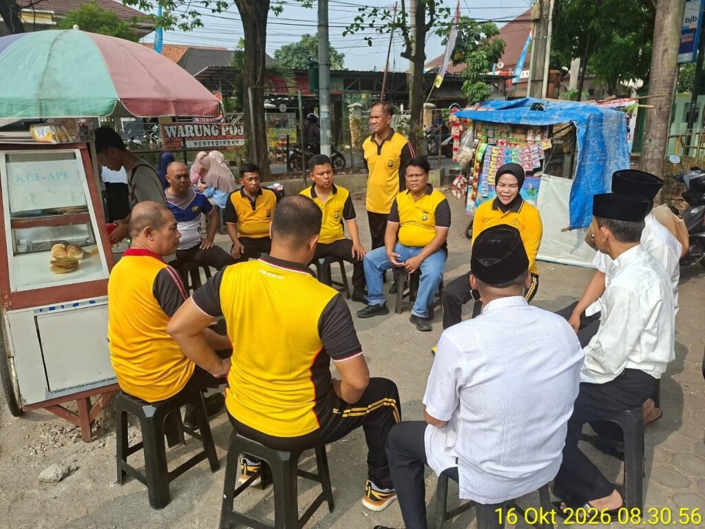POLISI BERSAMA MASYARAKAT KAPOLSEK JATIASIH SERAP ASPIRASI MASYARAKAT, AJAK WARGA KOMPAK JAGA KAMTIBMAS