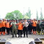 Kapolda Jambi Dampingi Gubernur Lepas 90 Personel Satgas Darat Karhutla ke Taman Nasional Berbak