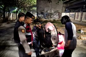 Polisi Bersama Masyarakat, Polsek Bekasi Selatan Tingkatkan Strong Point Antisipasi Tawuran dan Balap Liar